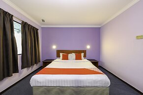 Super OYO 473 Comfort Hotel 2