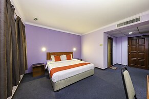 Super OYO 473 Comfort Hotel 2