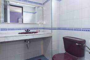 Super OYO 473 Comfort Hotel 2