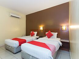 Super OYO 473 Comfort Hotel 2