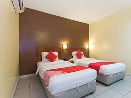 Super OYO 473 Comfort Hotel 2