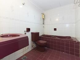 Super OYO 473 Comfort Hotel 2