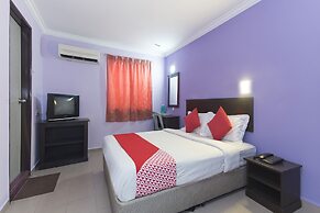 Super OYO 473 Comfort Hotel 2