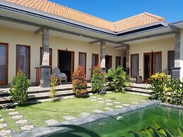 Cantika Guest House