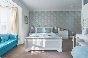 Rooms at The Highcliffe