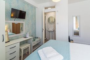 Rooms at The Highcliffe