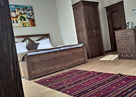 Maajid Hotel & Restaurant