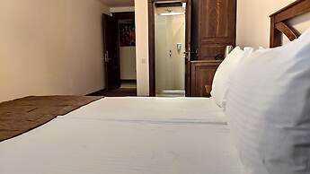 Maajid Hotel & Restaurant