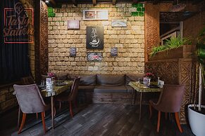 Maajid Hotel & Restaurant