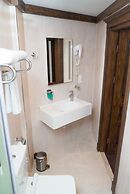 Maajid Hotel & Restaurant