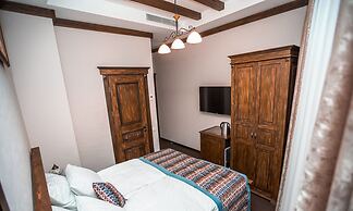 Maajid Hotel & Restaurant