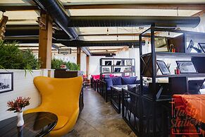 Maajid Hotel & Restaurant