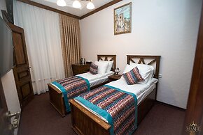 Maajid Hotel & Restaurant