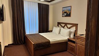 Maajid Hotel & Restaurant