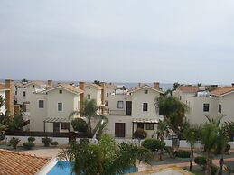 Jolie Villa