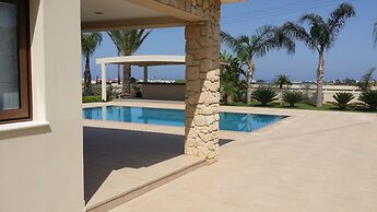 Noufaro Luxury Villa