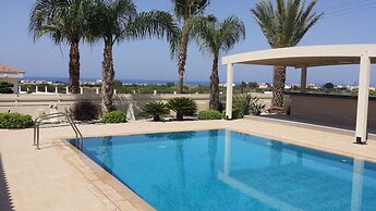 Noufaro Luxury Villa
