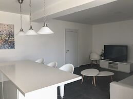 Poseidon Apartment By Michalis