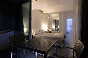 Poseidon Apartment By Michalis