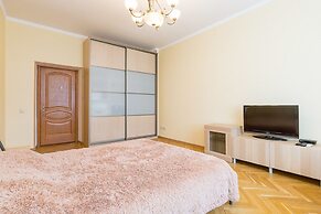 Holiday Apartment near Moscow River