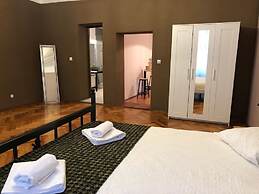 Poet Pastior Residence