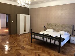 Poet Pastior Residence