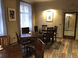 Poet Pastior Residence