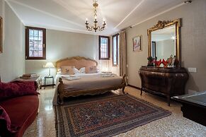 Palazzo Ca' Moro apartments