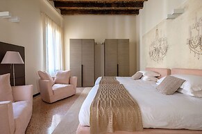 Palazzo Ca' Moro apartments