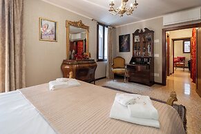 Palazzo Ca' Moro apartments