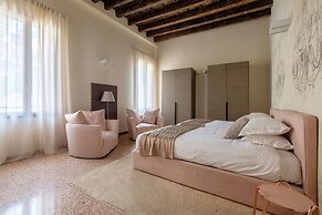 Palazzo Ca' Moro apartments