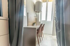 City Center Studio Apartments L&B