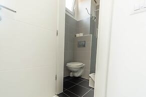 City Center Studio Apartments L&B