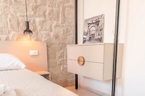 City Center Studio Apartments L&B