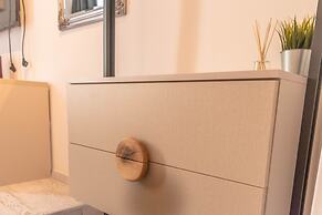 City Center Studio Apartments L&B