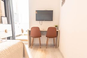 City Center Studio Apartments L&B