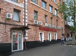 Stolichnaya Hotel