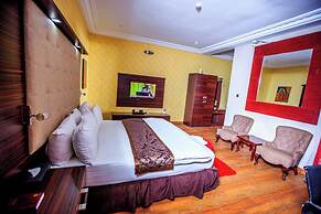 Eterno Hotels Limited