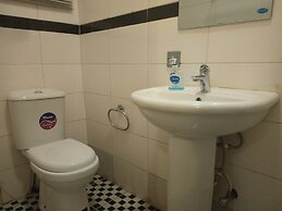Euro Lounge and Suites