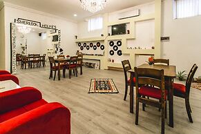 Sherlock Holmes Hostel Baku