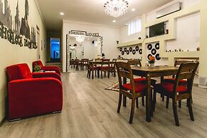 Sherlock Holmes Hostel Baku