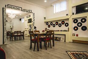 Sherlock Holmes Hostel Baku