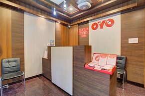OYO 11916 Varcity Plaza