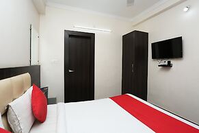 OYO 12682 Hotel Relax