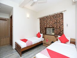 OYO 14577 Vijay Palace