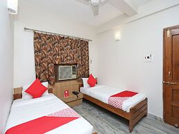 OYO 14577 Vijay Palace