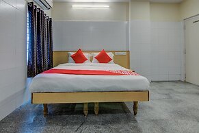 OYO 14669 Mayur's Residency