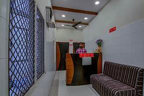 OYO 14669 Mayur's Residency