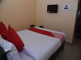 OYO 15071 Hotel Harsh Raj Residency