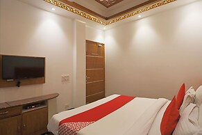 OYO 15183 JJK Home Stay